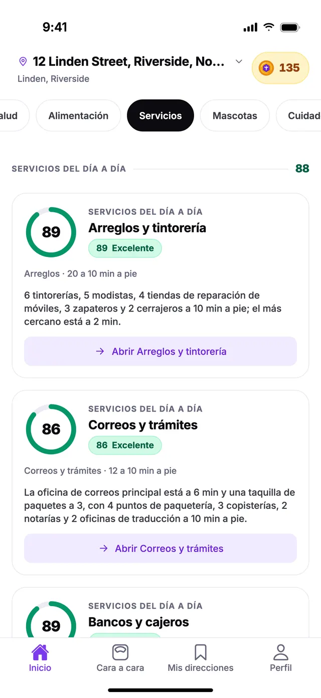 El grupo Servicios del día a día en la pantalla de Inicio de TownSpec, con una dirección de ejemplo.